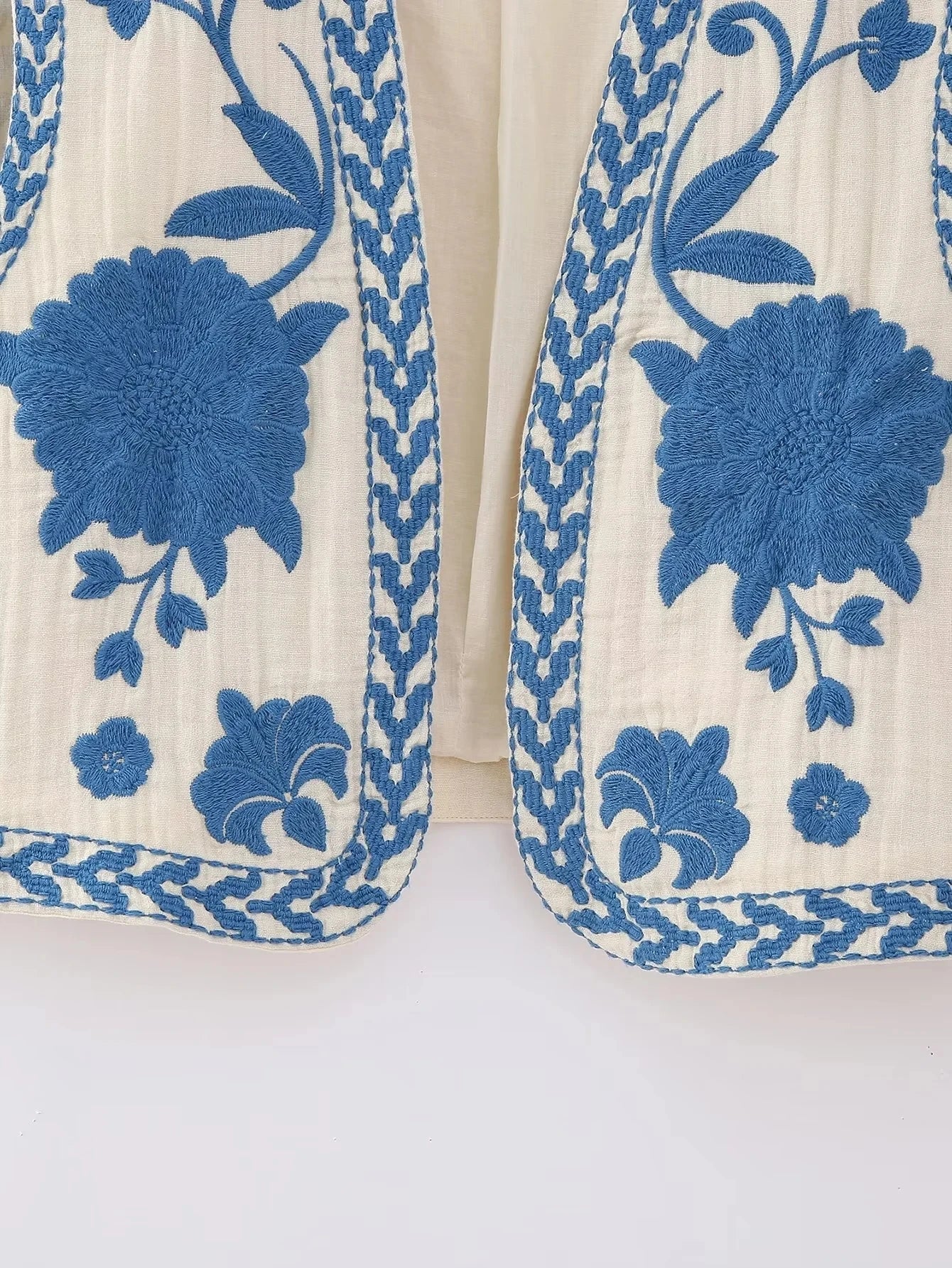 2025 Women Fashion Floral Embroidery Vest Vintage Sleeveless