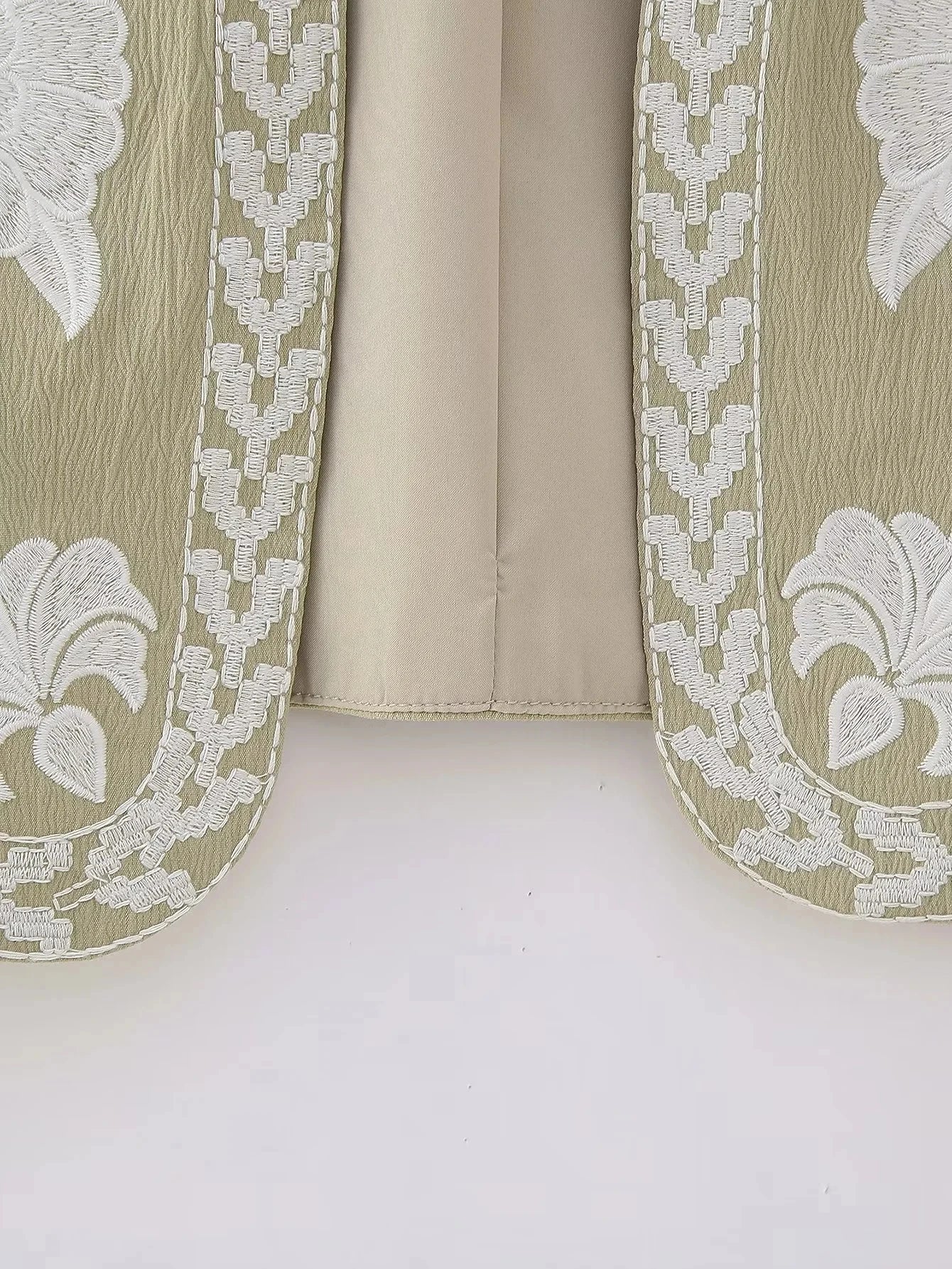 2025 Women Fashion Floral Embroidery Vest Vintage Sleeveless